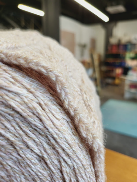 82% CASHMERE, 18% MERINO