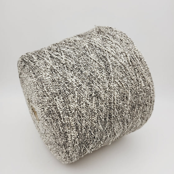 Italian wool
premium yarn
handcrafted knitting supplies