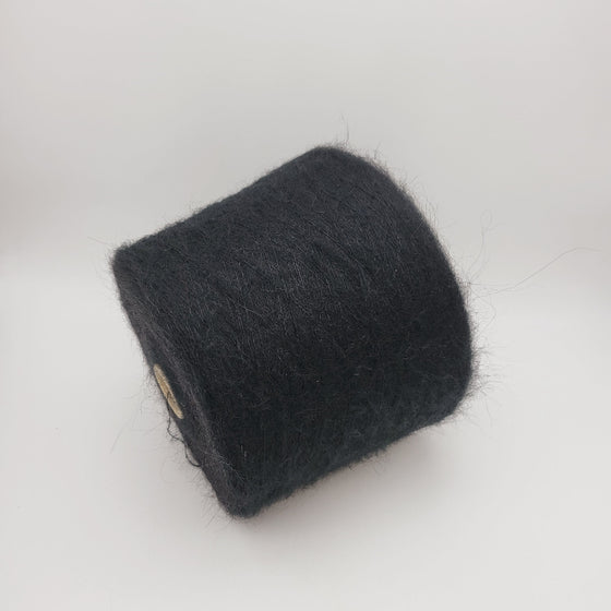 Italian wool
premium yarn
handcrafted knitting supplies