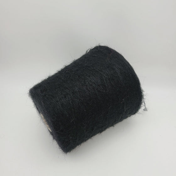 Italian wool
premium yarn
handcrafted knitting supplies