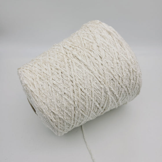 Italian wool
premium yarn
handcrafted knitting supplies