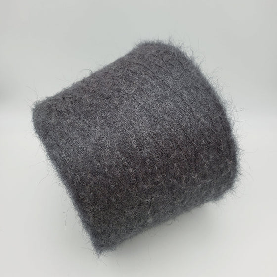 Italian wool
premium yarn
handcrafted knitting supplies