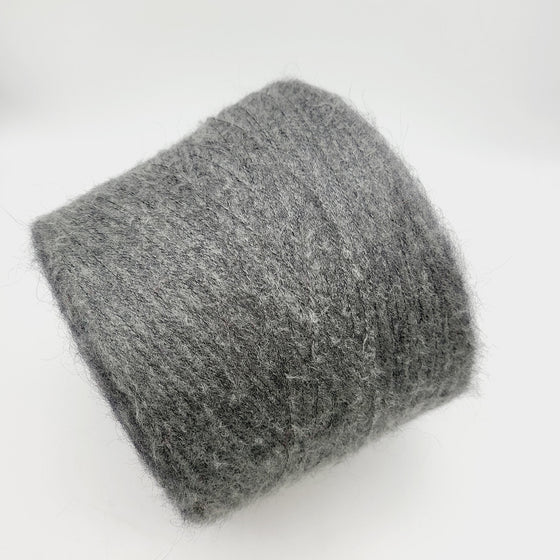 Italian wool
premium yarn
handcrafted knitting supplies