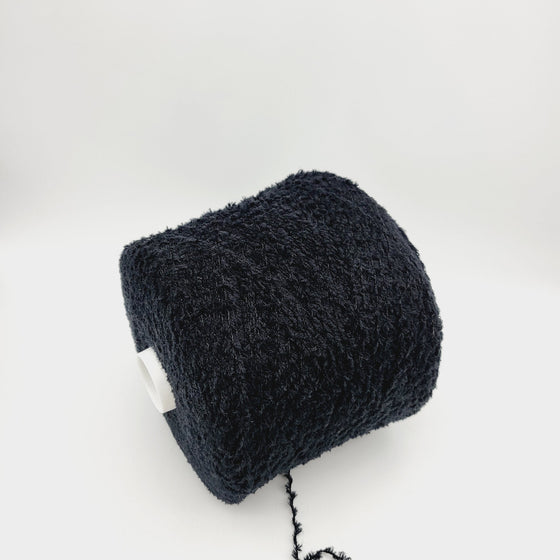 Italian wool
premium yarn
handcrafted knitting supplies