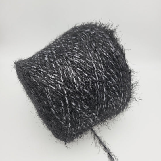 Italian wool
premium yarn
handcrafted knitting supplies