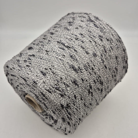 Italian wool
premium yarn
handcrafted knitting supplies
